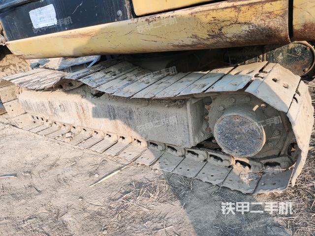 右側(cè)履帶整體?(行走機(jī)構(gòu)) 右側(cè)履帶整體?(行走機(jī)構(gòu))