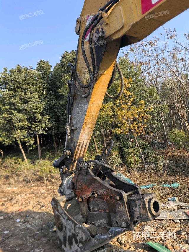 小臂整體左后（工作和回轉(zhuǎn)裝置）