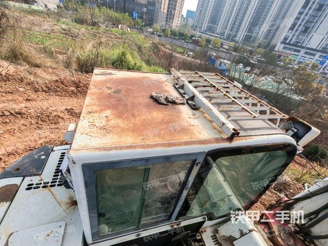 駕駛室頂部（整機(jī)外觀）