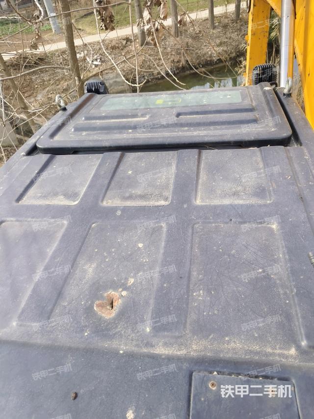 駕駛室頂部俯視（上車部件）