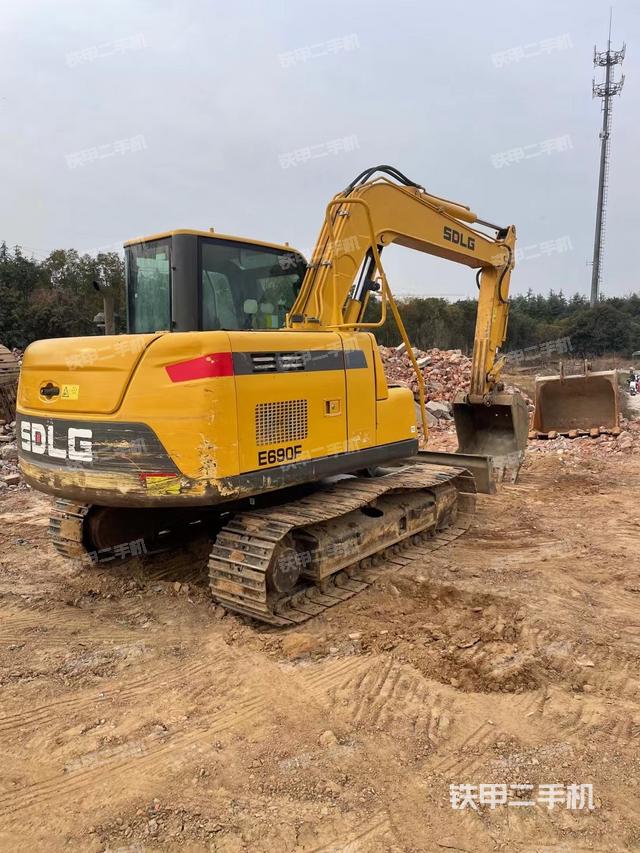 整機(jī)右后45°(整機(jī)外觀) 整機(jī)右后45°(整機(jī)外觀)