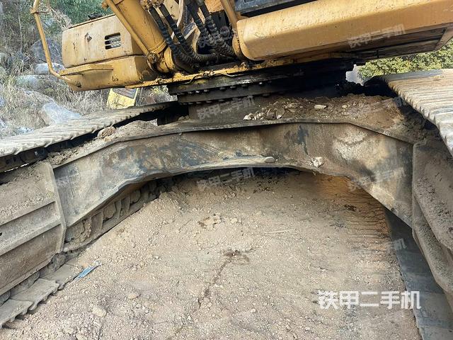 大臂油缸整體?豎拍(工作和回轉(zhuǎn)裝置) 大臂油缸整體?豎拍(工作和回轉(zhuǎn)裝置)
