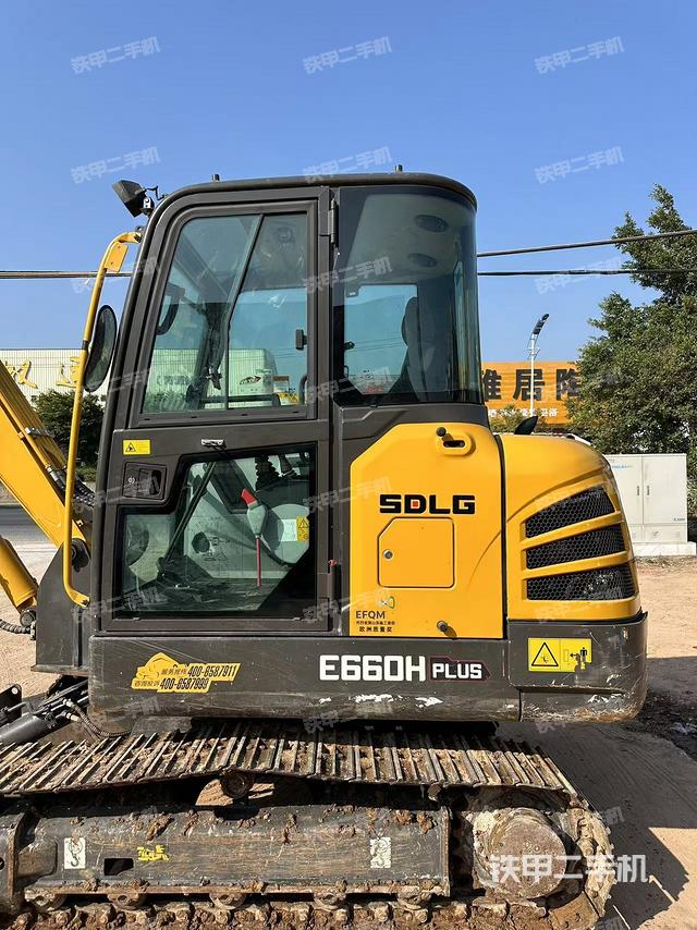 單側履帶整體（整機外觀）