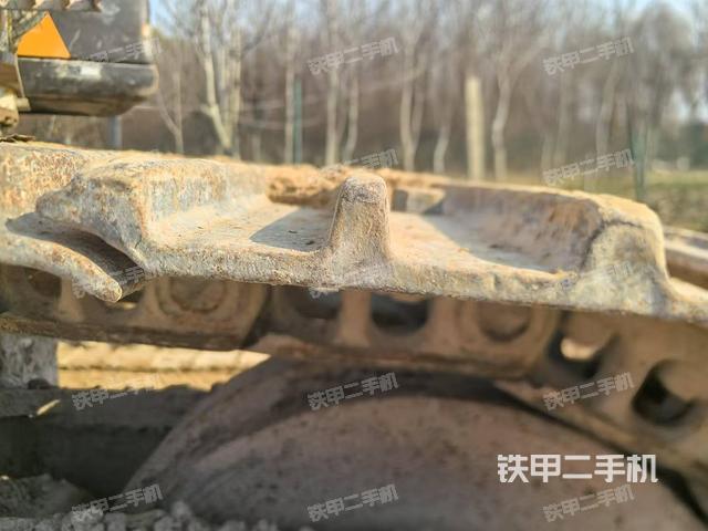 單側(cè)履帶整體（整機(jī)外觀）