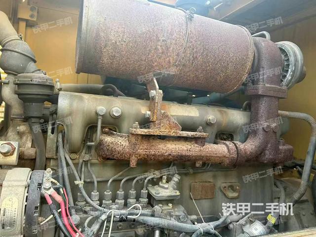 發(fā)動機右側(cè)(整機外觀及大件) 發(fā)動機右側(cè)(整機外觀及大件)
