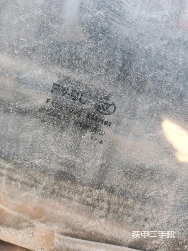 后窗玻璃角標(biāo)（駕駛室部分）