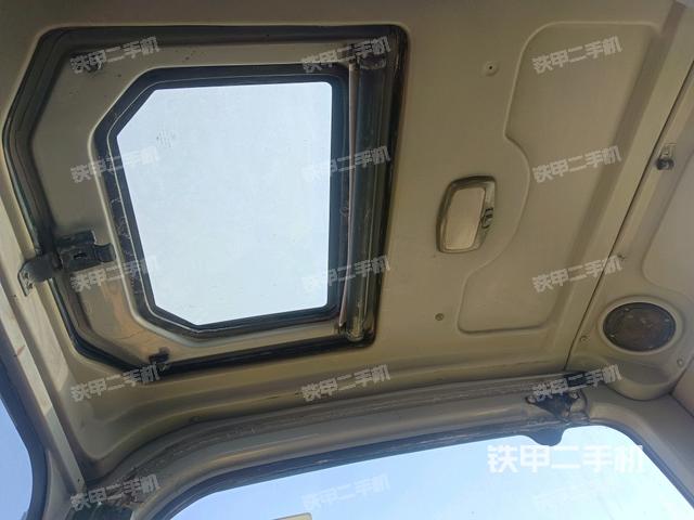 駕駛室頂部（整機(jī)外觀）