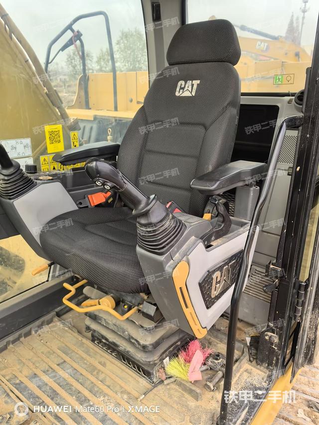 座椅后部(駕駛室部分) 座椅后部(駕駛室部分)