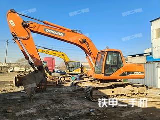斗山DH220LC-7挖掘机实拍图片