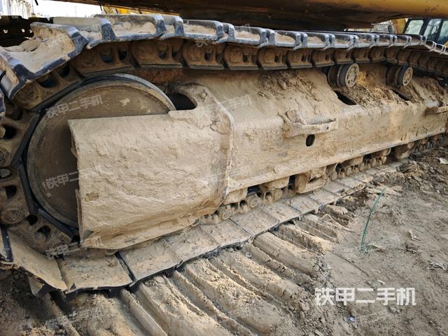 單側(cè)履帶整體（整機(jī)外觀）