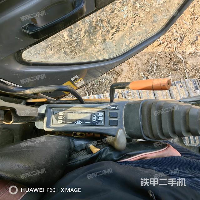 座椅左側(cè)控制臺(tái)/音響/含左手柄(駕駛室部分) 座椅左側(cè)控制臺(tái)/音響/含左手柄(駕駛室部分)