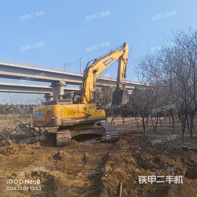整機右后45°(整機外觀) 整機右后45°(整機外觀)