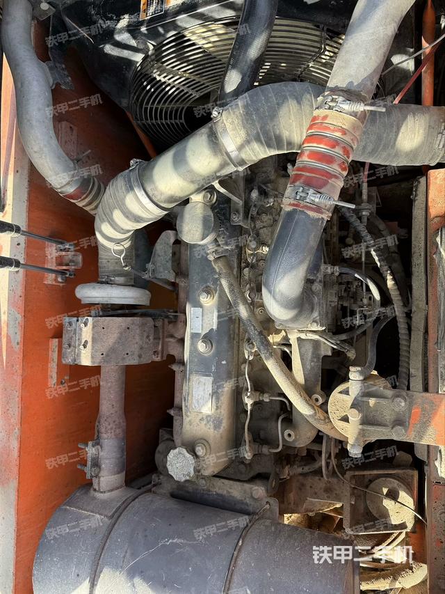 發(fā)動機整體俯視(整機外觀) 發(fā)動機整體俯視(整機外觀)