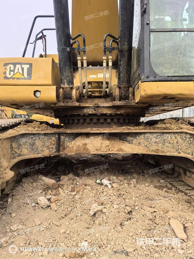 大臂油缸整體?豎拍(工作和回轉(zhuǎn)裝置) 大臂油缸整體?豎拍(工作和回轉(zhuǎn)裝置)