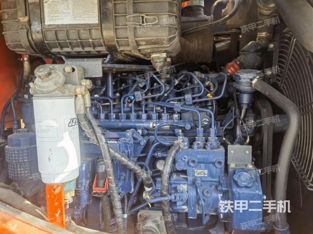 發(fā)動機左側(cè)（整機外觀及大件）