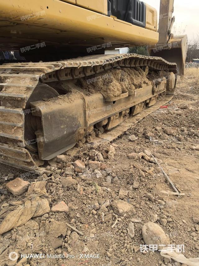 左側(cè)履帶整體?(行走機(jī)構(gòu)) 左側(cè)履帶整體?(行走機(jī)構(gòu))