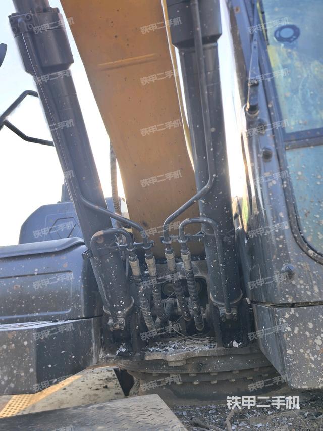 大臂油缸整體?豎拍（工作和回轉(zhuǎn)裝置）