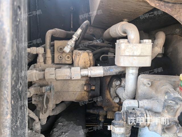 液壓泵斜45?左（大件艙室）