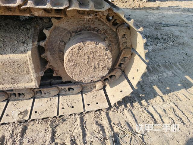 單側(cè)履帶整體（整機(jī)外觀）