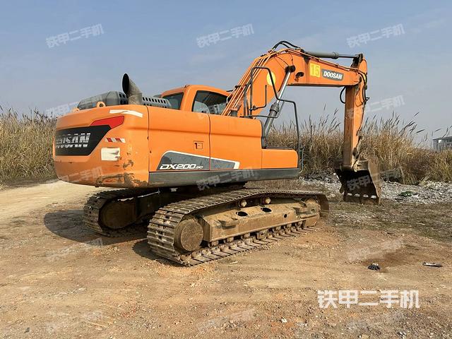 整機(jī)右后45°(整機(jī)外觀) 整機(jī)右后45°(整機(jī)外觀)