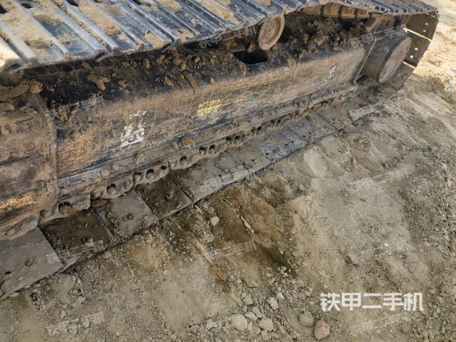 單側(cè)履帶整體（整機(jī)外觀）