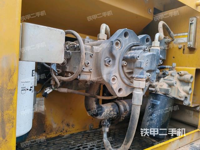 液壓泵斜45?左(大件艙室) 液壓泵斜45?左(大件艙室)