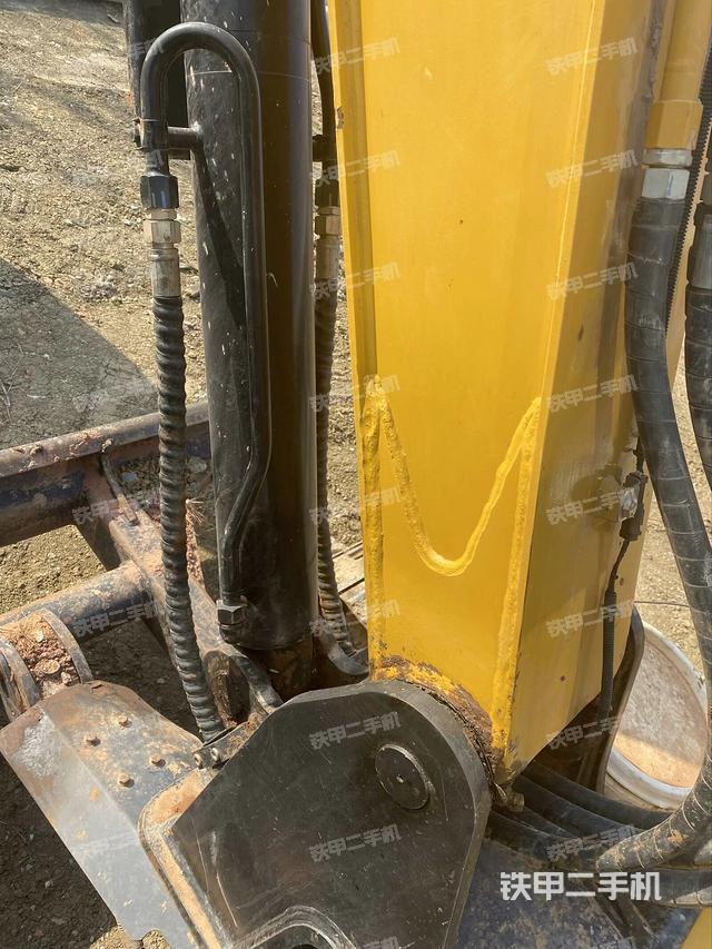 大臂根部?斜（工作和回轉(zhuǎn)裝置）