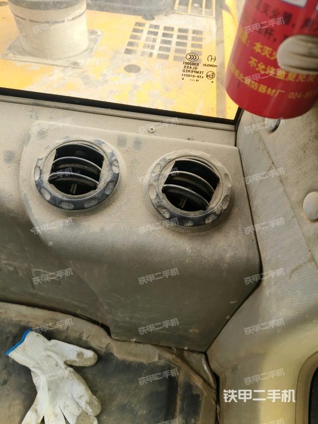 座椅左側(cè)控制臺(tái)/音響/含左手柄（駕駛室部分）