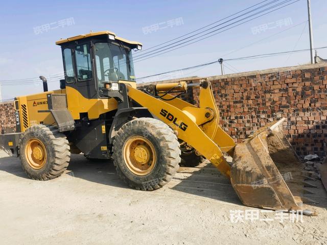 駕駛室工作臺（整機外觀及大件）