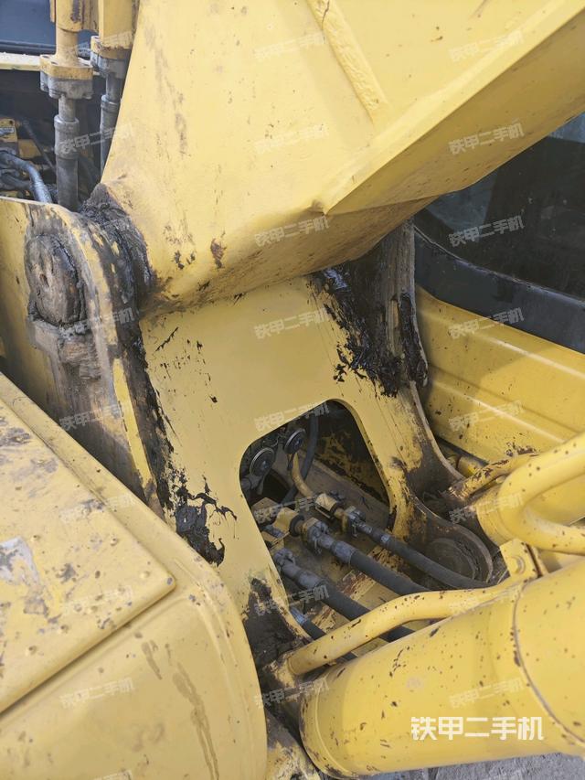 大臂根部?斜視（工作和回轉(zhuǎn)裝置）