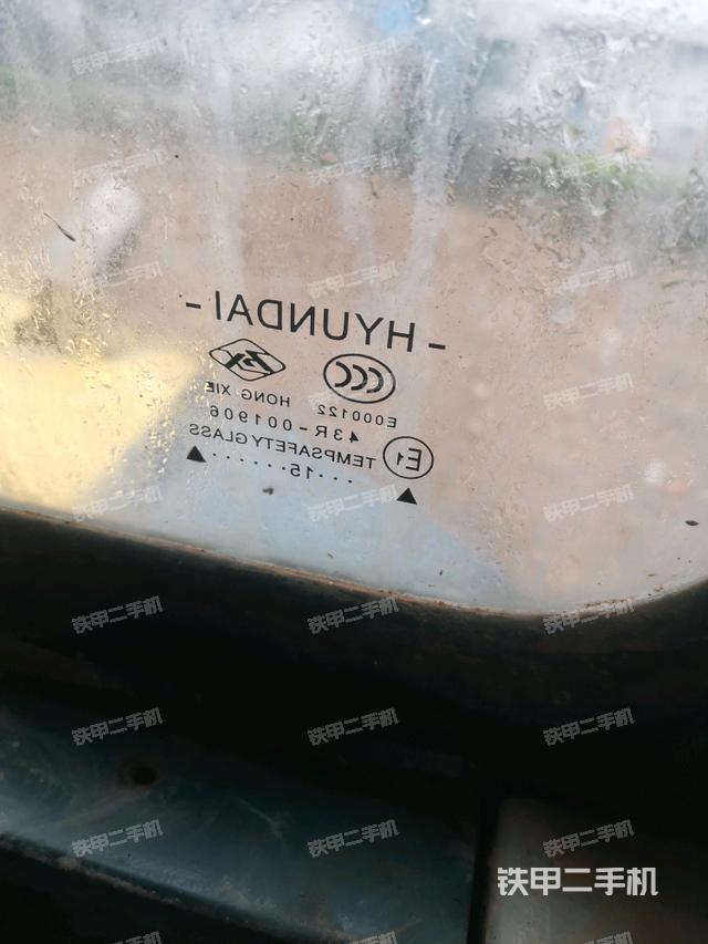 后窗玻璃角標(biāo)（駕駛室部分）