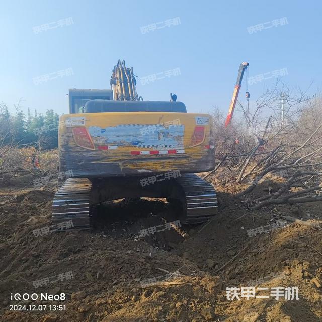 駕駛室頂部(整機外觀) 駕駛室頂部(整機外觀)