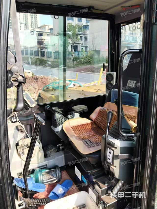 駕駛室整體（整機(jī)外觀）