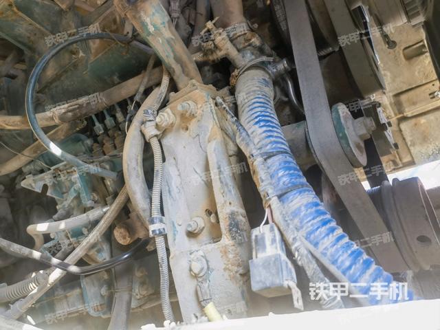 發(fā)動(dòng)機(jī)左側(cè)(整機(jī)外觀及大件) 發(fā)動(dòng)機(jī)左側(cè)(整機(jī)外觀及大件)