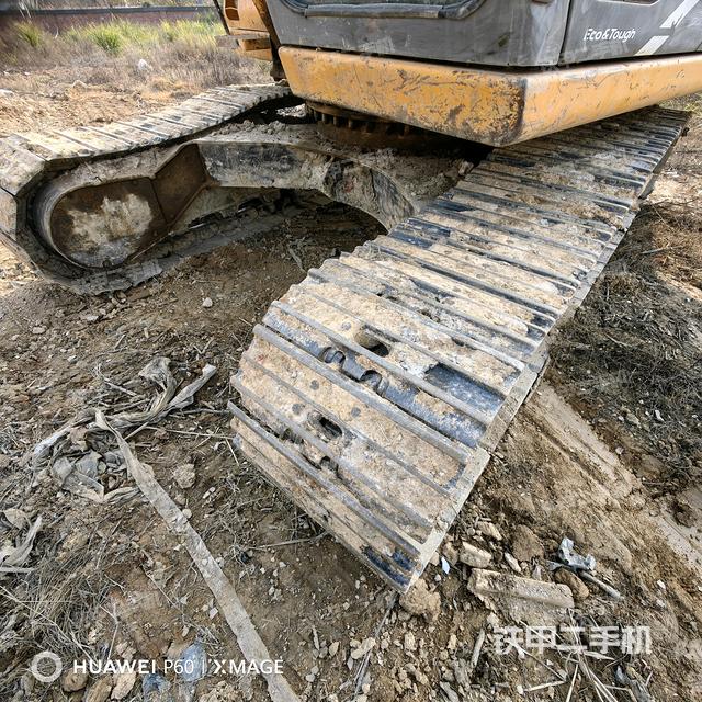轉(zhuǎn)盤和下車架正前(工作和回轉(zhuǎn)裝置) 轉(zhuǎn)盤和下車架正前(工作和回轉(zhuǎn)裝置)
