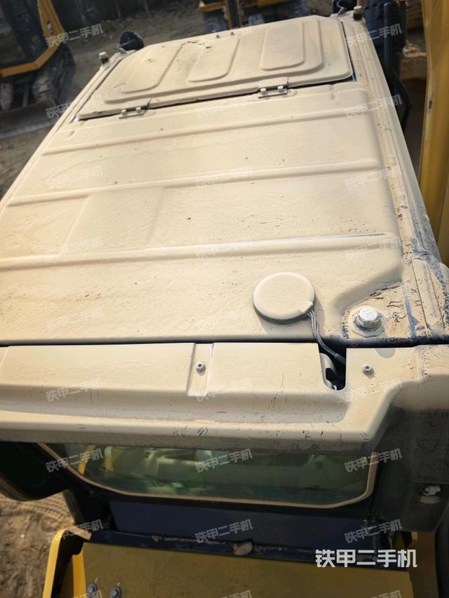 駕駛室頂部（整機(jī)外觀）