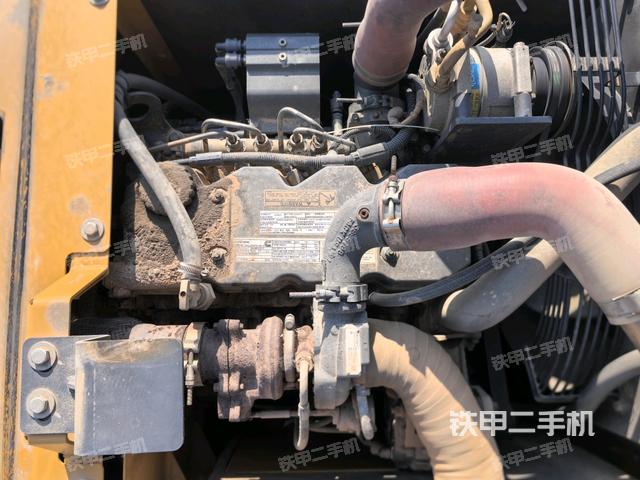 發(fā)動(dòng)機(jī)室（上車部件）