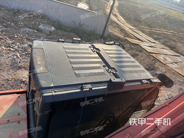 駕駛室頂部俯視（上車部件）