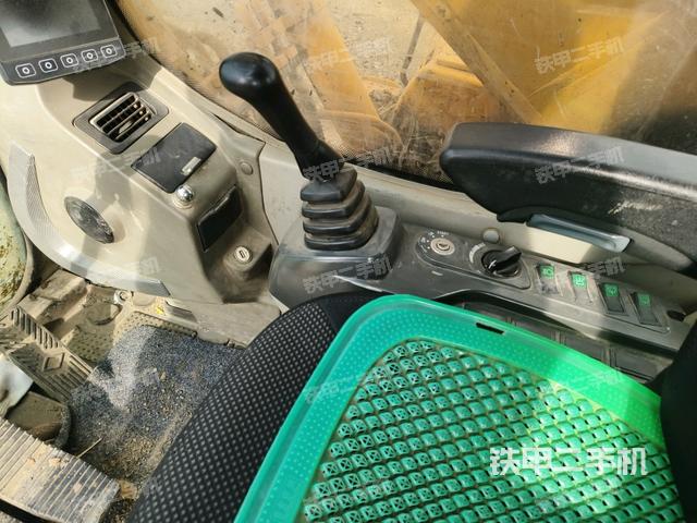 座椅后部（駕駛室部分）