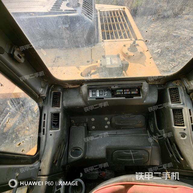 座椅后部(駕駛室部分) 座椅后部(駕駛室部分)