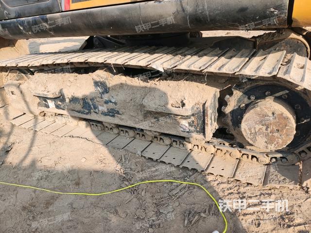 右側(cè)履帶整體?（行走機構(gòu)）