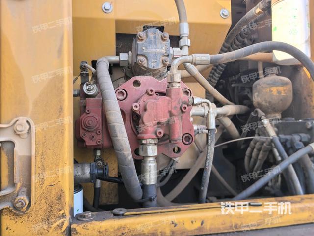 液壓泵斜45?左（大件艙室）