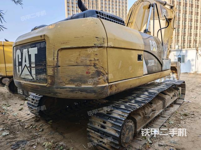 整機(jī)右后45°(整機(jī)外觀) 整機(jī)右后45°(整機(jī)外觀)