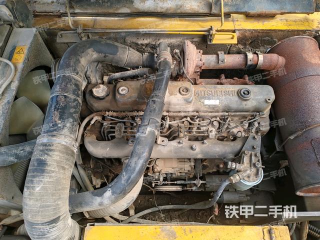發(fā)動機(jī)整體俯視(整機(jī)外觀) 發(fā)動機(jī)整體俯視(整機(jī)外觀)