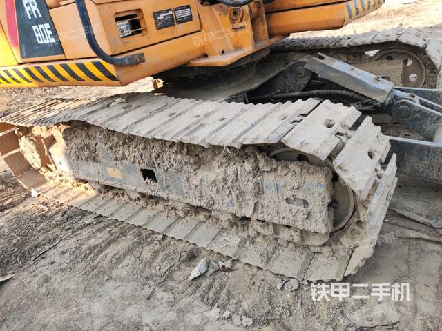 左側(cè)履帶整體?（行走機(jī)構(gòu)）