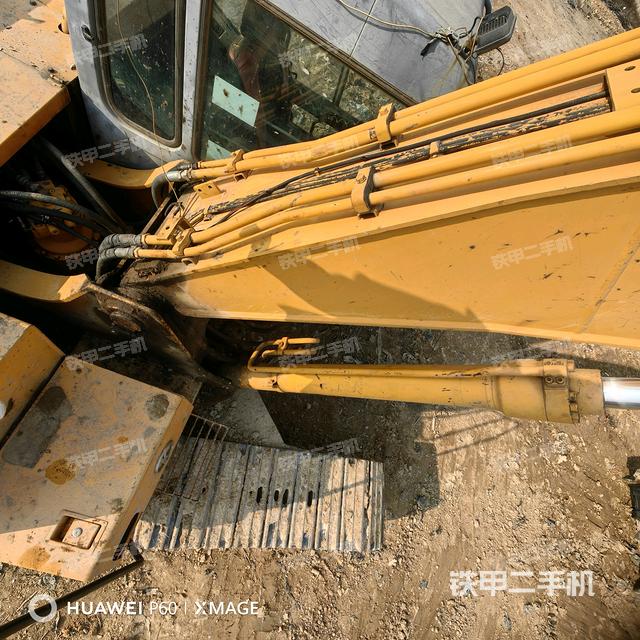 大臂根部?斜視(工作和回轉(zhuǎn)裝置) 大臂根部?斜視(工作和回轉(zhuǎn)裝置)