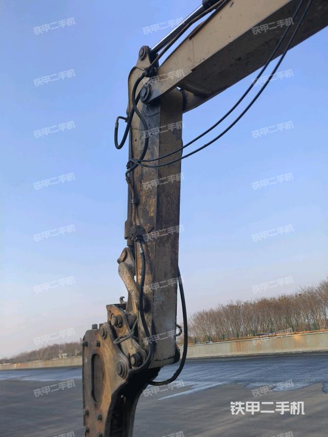 小臂整體左后（工作和回轉(zhuǎn)裝置）