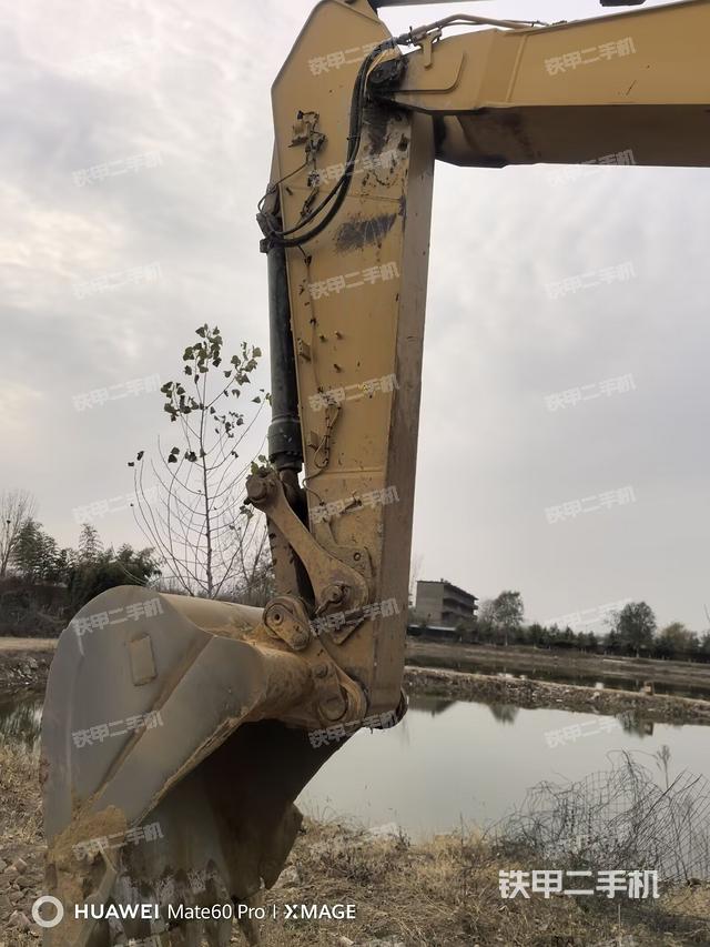 大臂整體?右側(cè)(工作和回轉(zhuǎn)裝置) 大臂整體?右側(cè)(工作和回轉(zhuǎn)裝置)