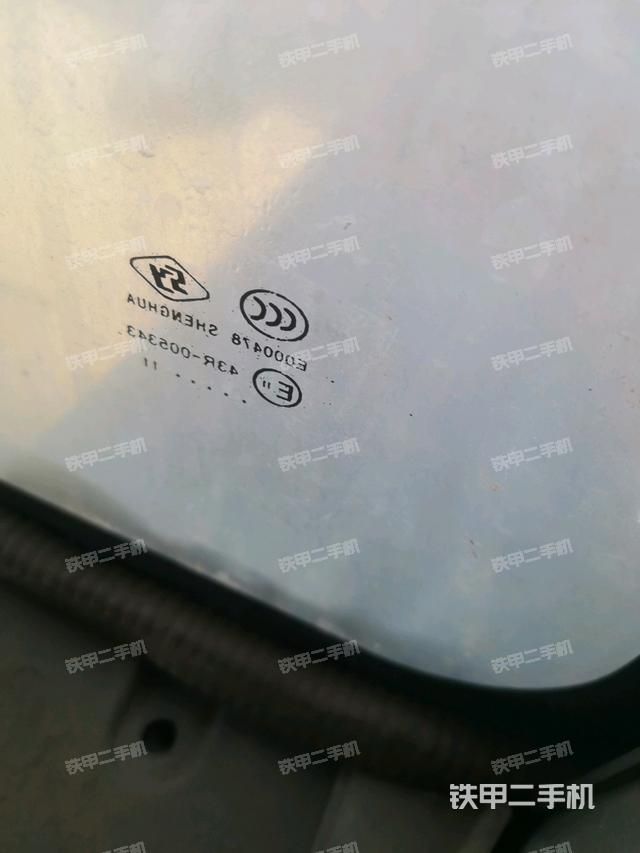 后窗玻璃角標(biāo)（駕駛室部分）