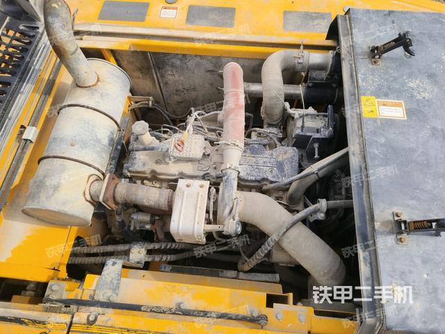 發(fā)動(dòng)機(jī)室（上車部件）